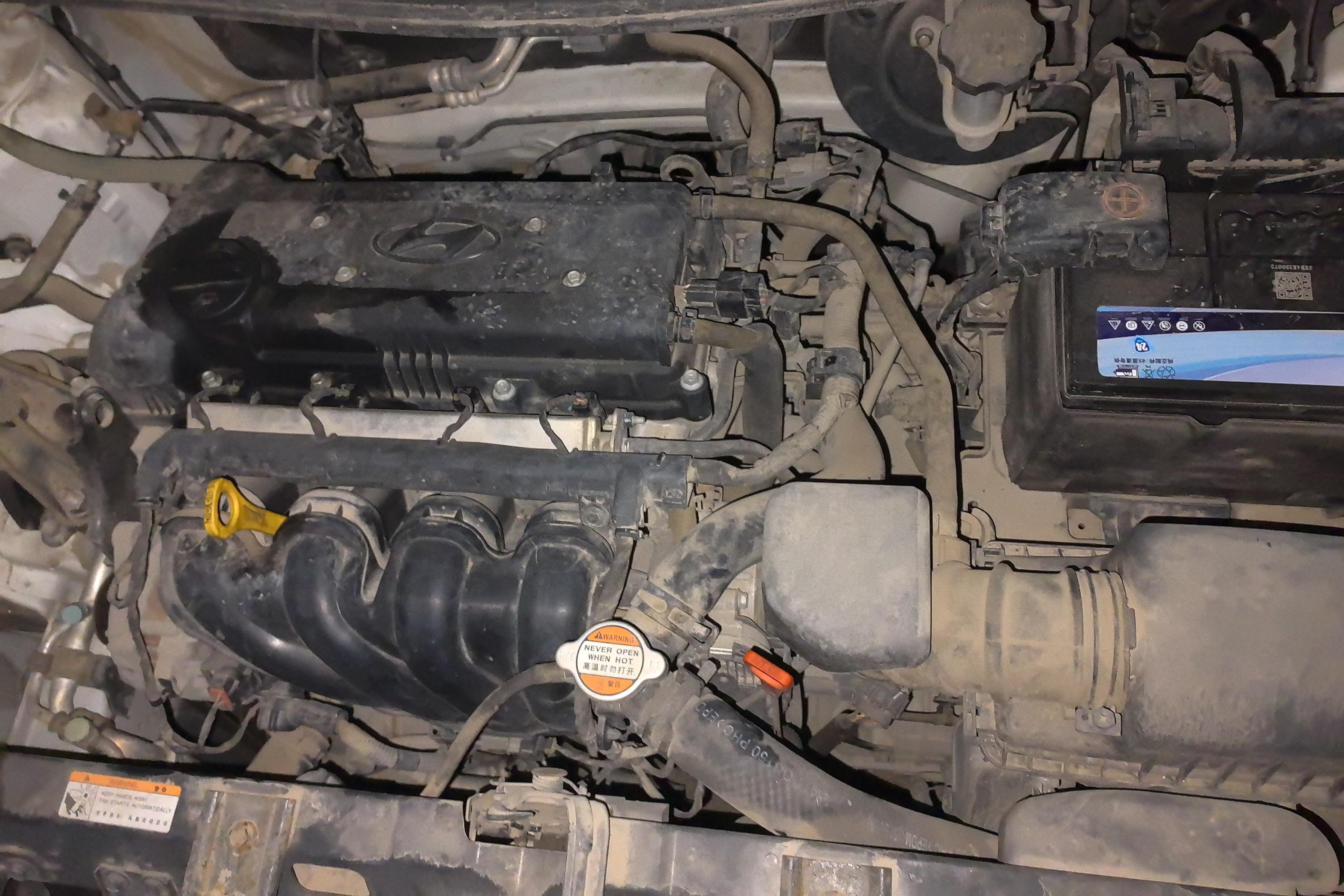 Hyundai Reina 2014 car image #25