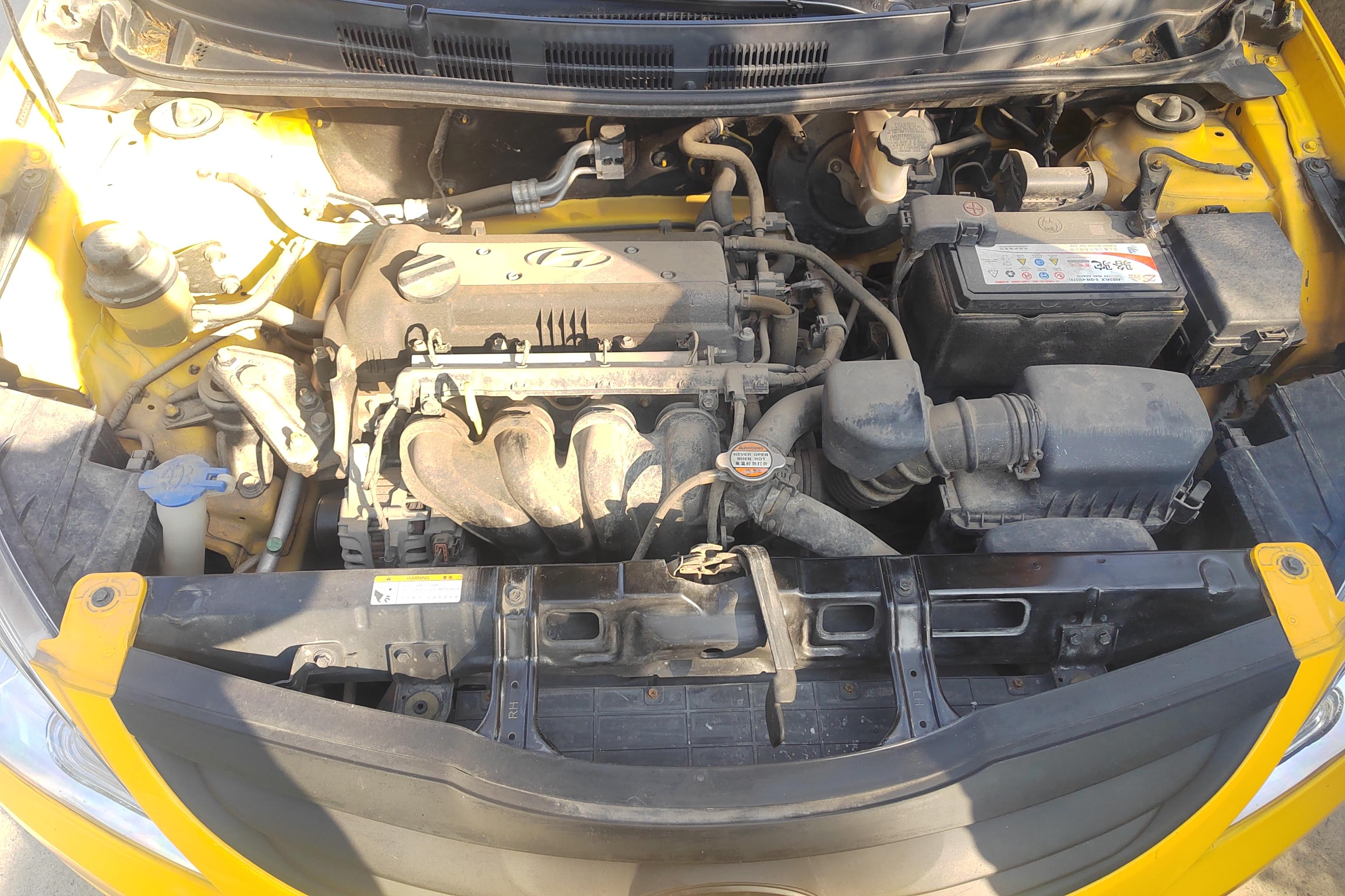 Hyundai Reina 2013 car image #25