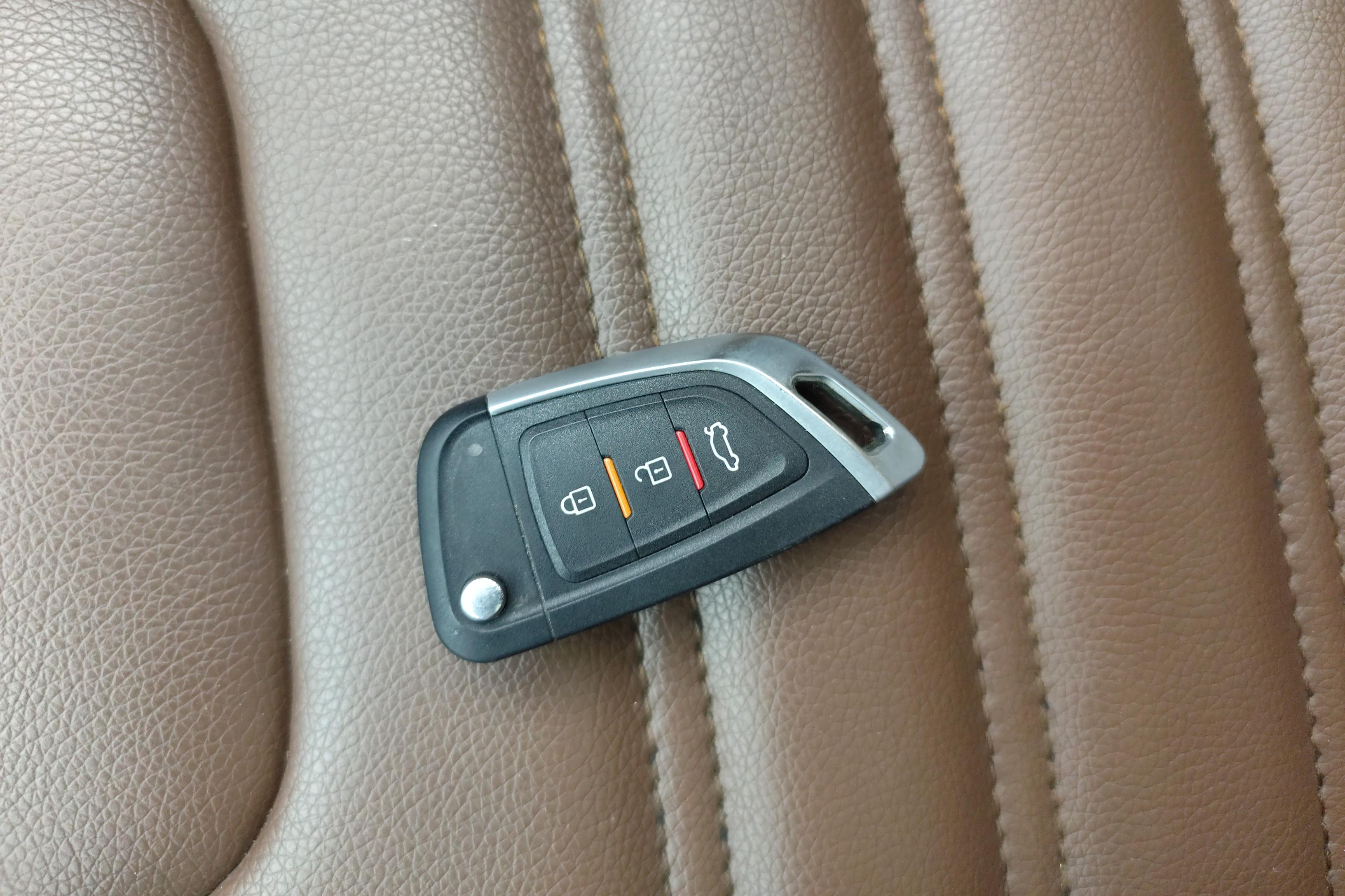 Forthing JOYEAR X6 2018 #25 Forthing JOYEAR X6 2018 car image #25