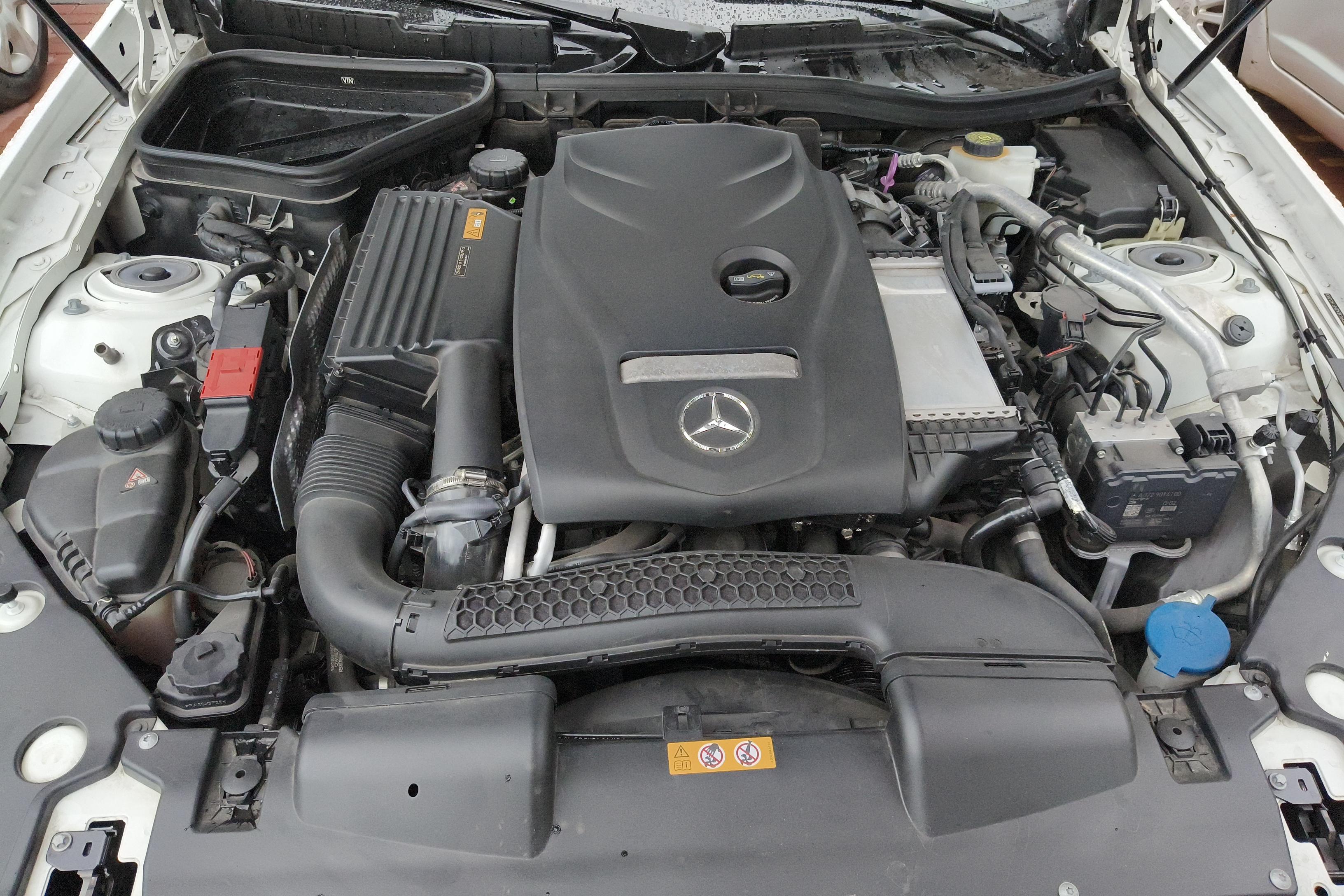 Mercedes-Benz SLC Class 2017 car image #25