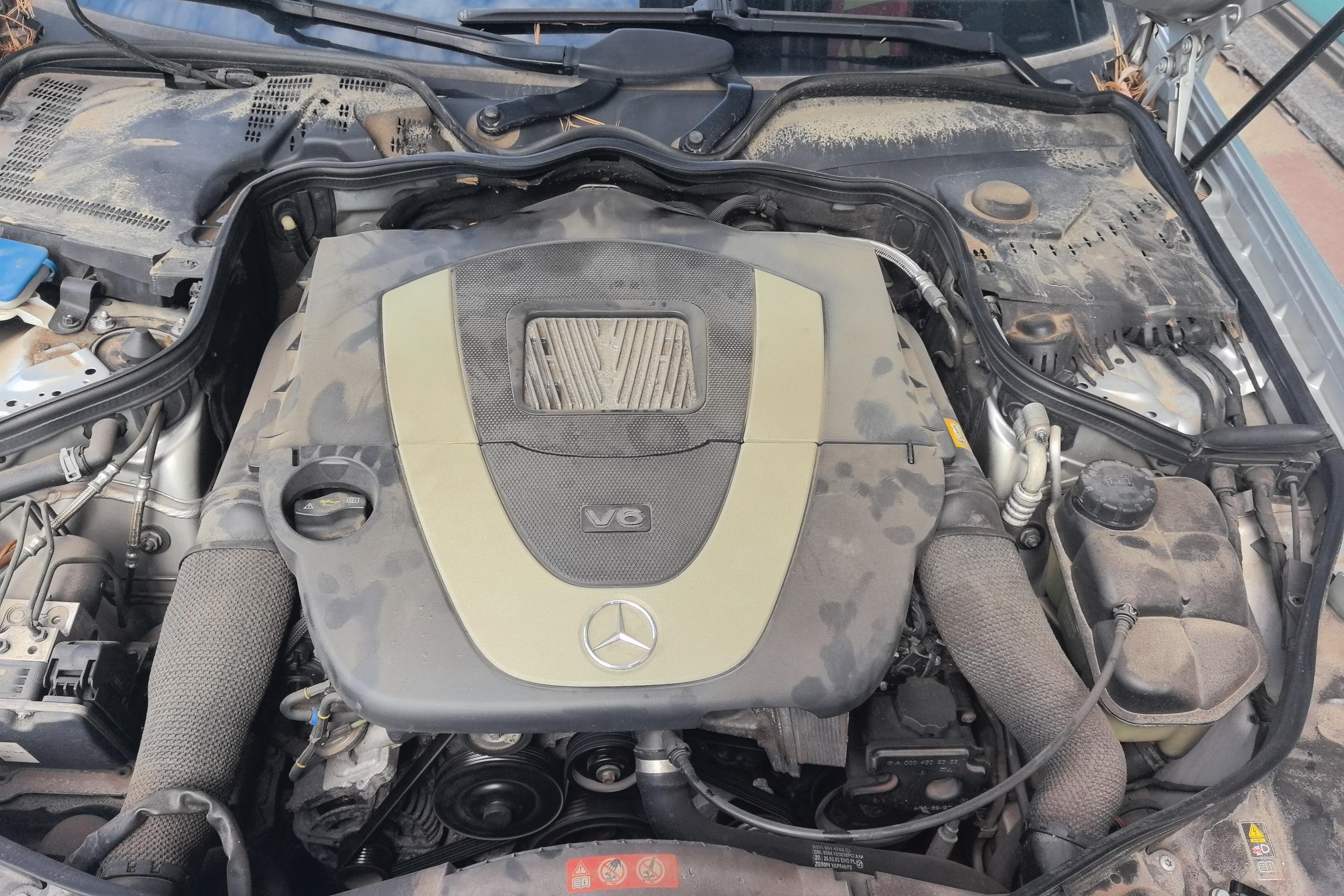 Mercedes-Benz CLS AMG 2010 car image #25