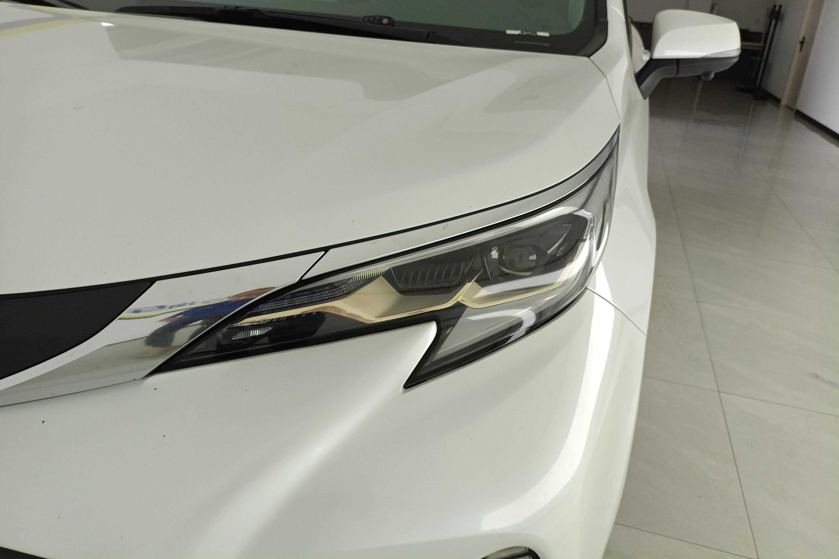 Toyota Granvia 2023 car image #25