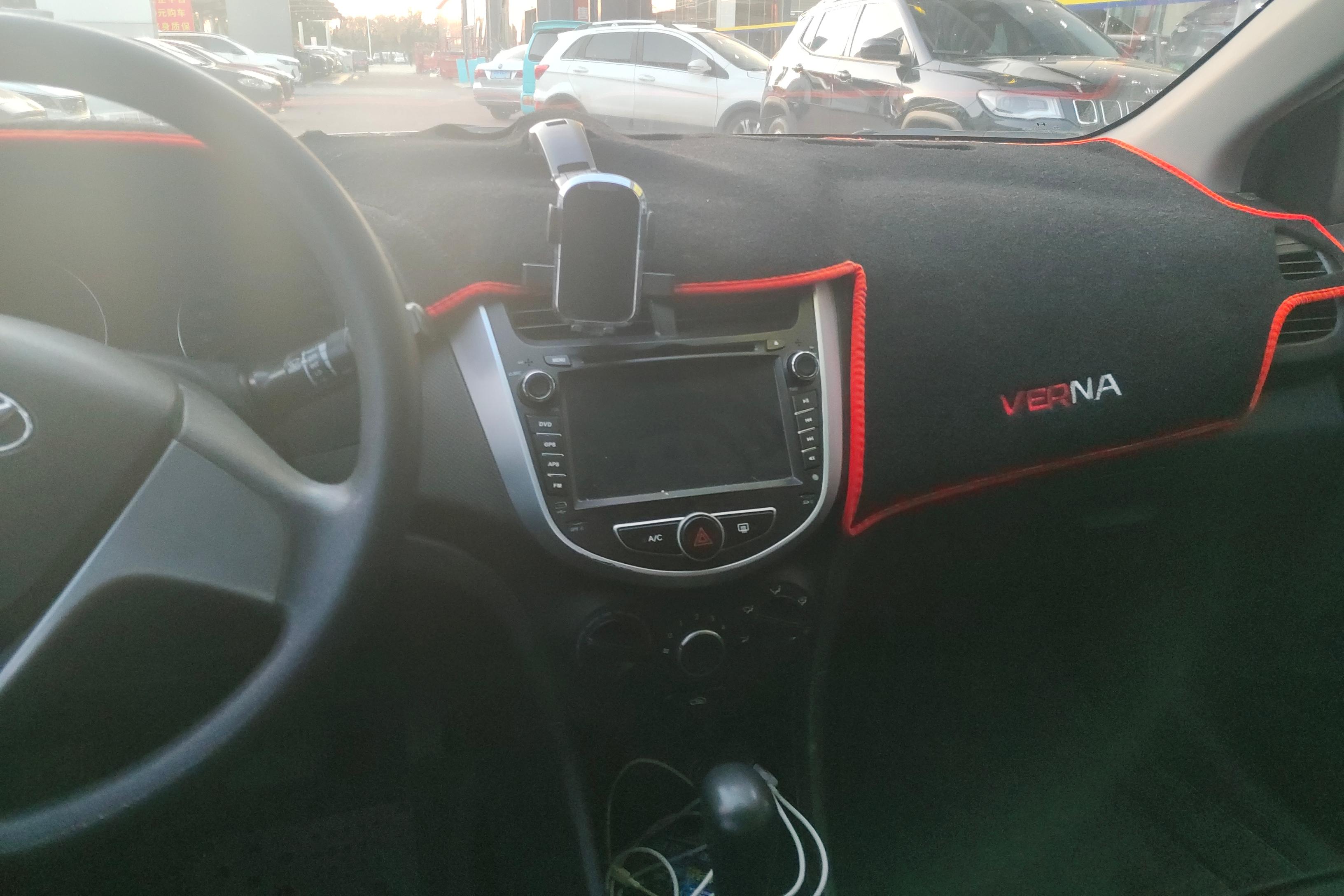 Hyundai Reina Hatchback 2014 #25 Hyundai Reina Hatchback 2014 immagine di auto #25