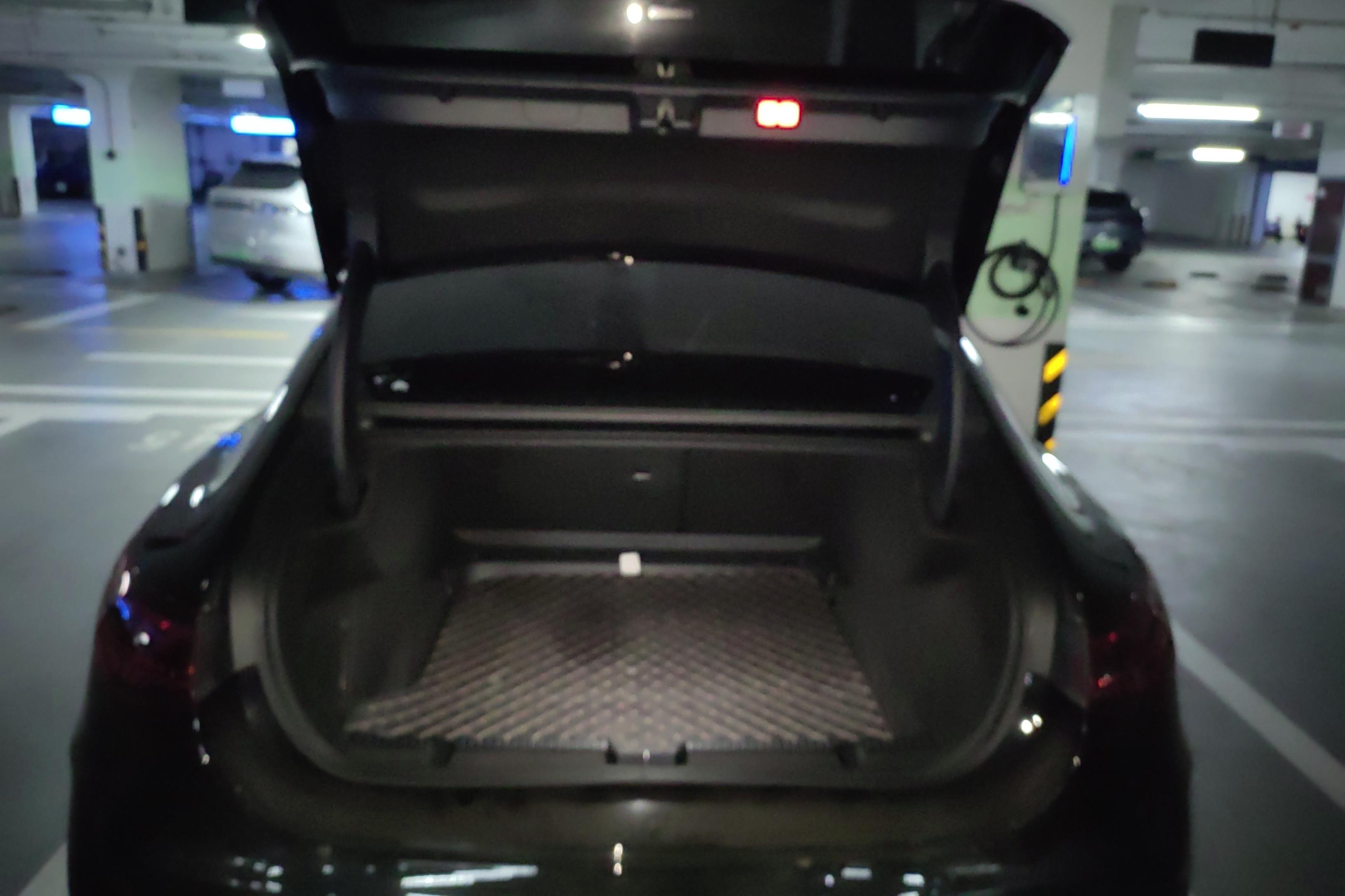 Mercedes-Benz EQE SUV AMG 2023 #25 Mercedes-Benz EQE SUV AMG 2023 صورة سيارة #25