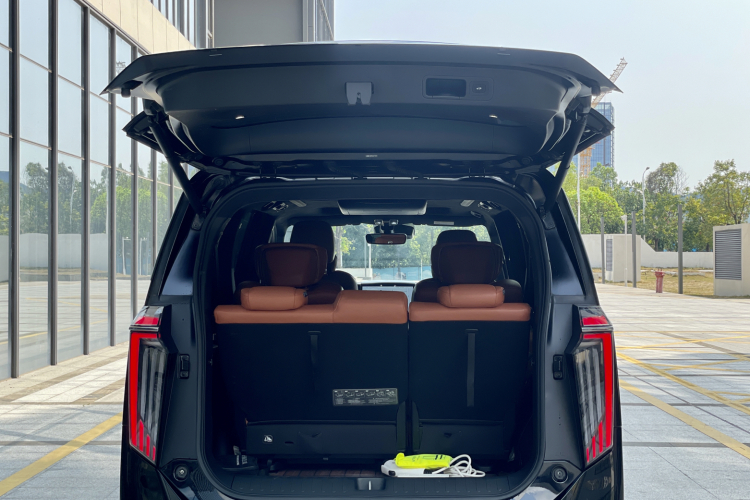 GAC Trumpchi E9 2024 #25 GAC Trumpchi E9 2024 car image #25