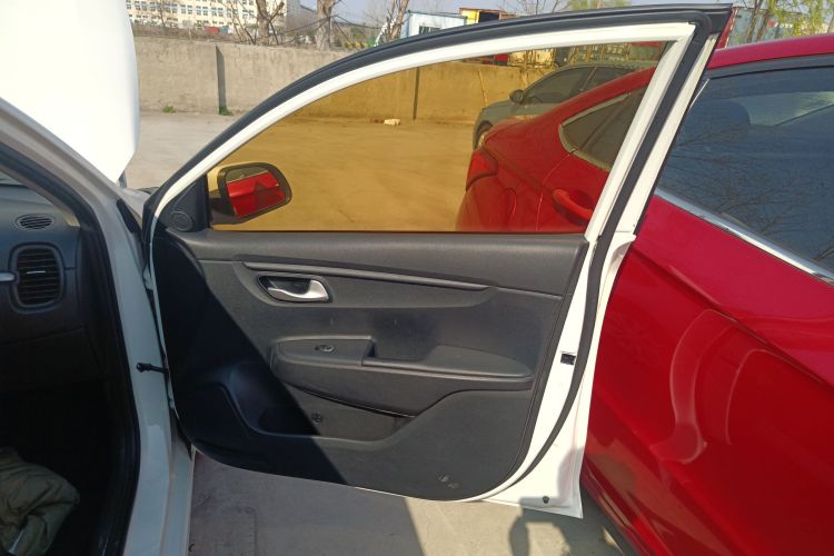 起亚 起亚K2 2017 汽车图片 #25