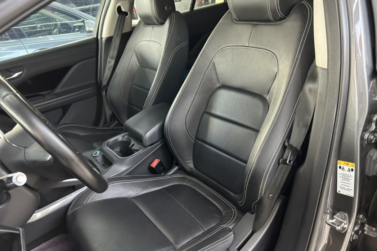 2019 car image #25