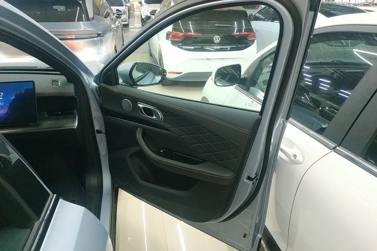 Neta L 2025 imagen de coche #25