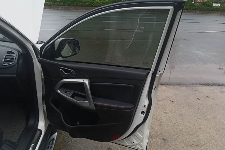 Kaiyi X5 2018 car image #25