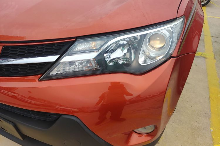 Toyota RAV4 (Imported) 2014 immagine di auto #25