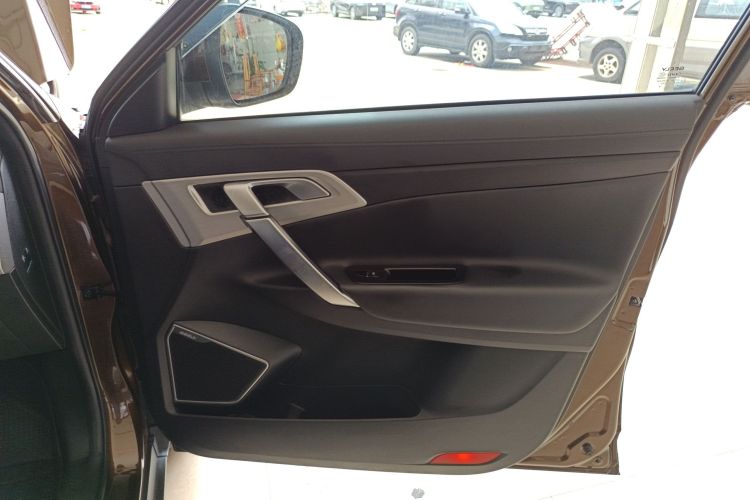 GEELY Boyue 2017 #25 GEELY Boyue 2017 immagine di auto #25