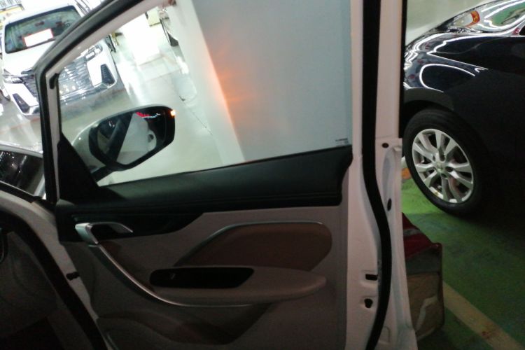 GEELY JiaJi New Energy 2021 car image #25