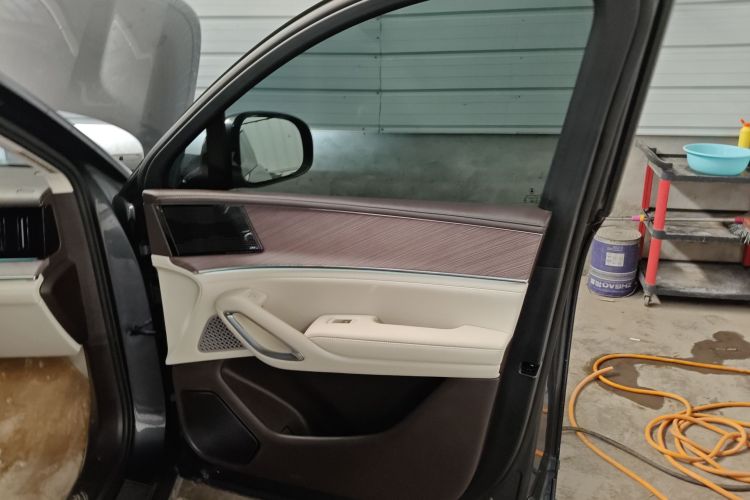 Denza N9 2025 #25 Denza N9 2025 car image #25