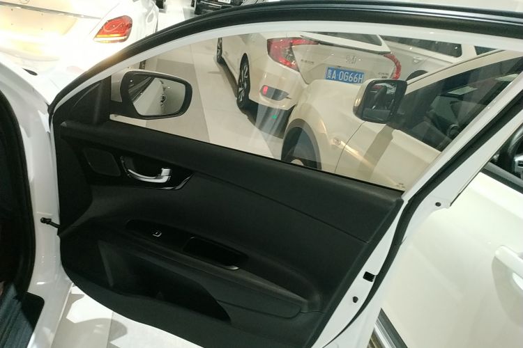 起亚 凯绅 2018 汽车图片 #25