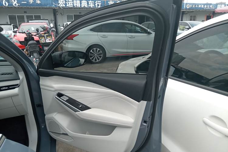 GEELY PrefaceL 2023 car image #25