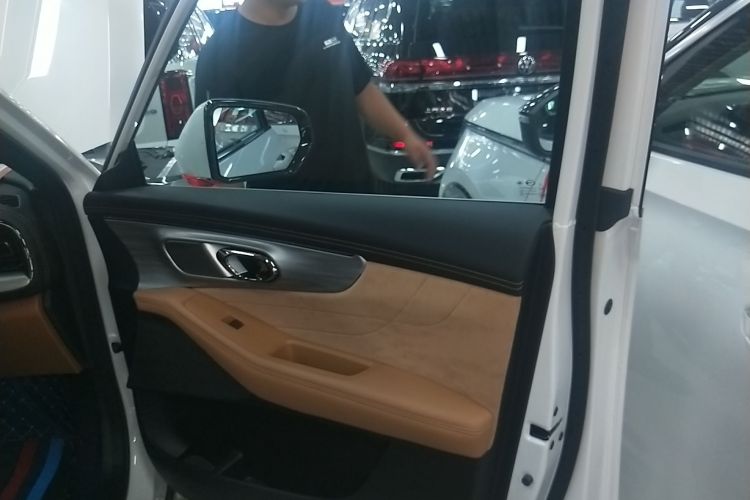 GAC Trumpchi ES9 2025 car image #25