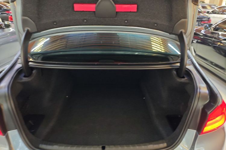 BMW 5 Series (Imported) 2018 #25 BMW 5 Series (Imported) 2018 car image #25