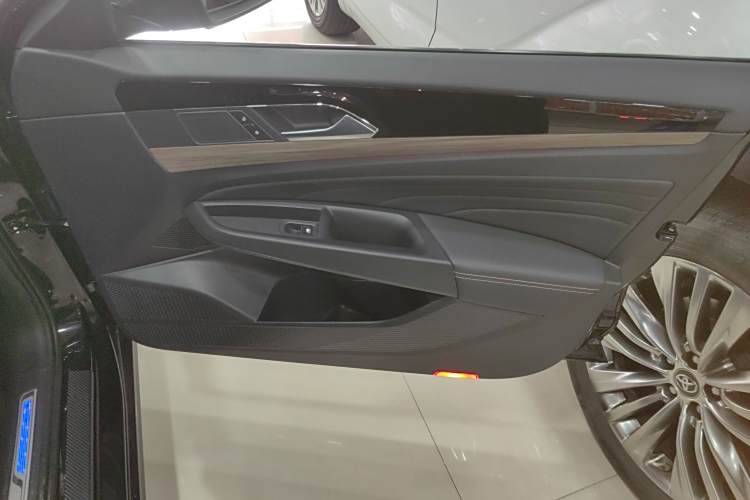 Volkswagen Passat New Energy 2020 #25 Volkswagen Passat New Energy 2020 car image #25