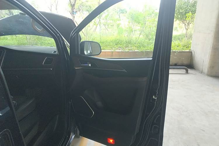 Forthing M7 2020 imagem de carro #25