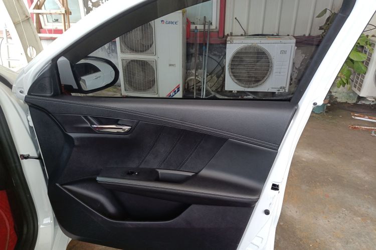 BYD e3 2022 car image #25