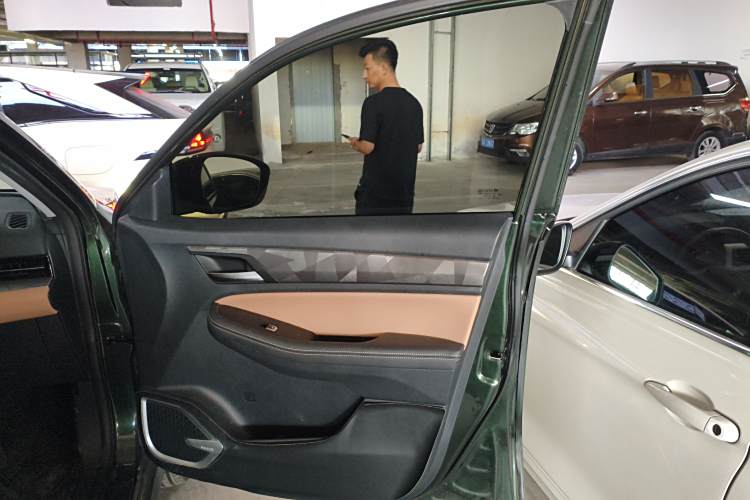 GEELY OkavangoPRO 2024 #25 GEELY OkavangoPRO 2024 car image #25