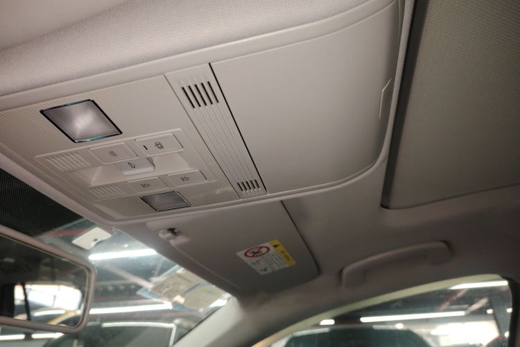 Volkswagen C-Trek 2018 immagine di auto #25