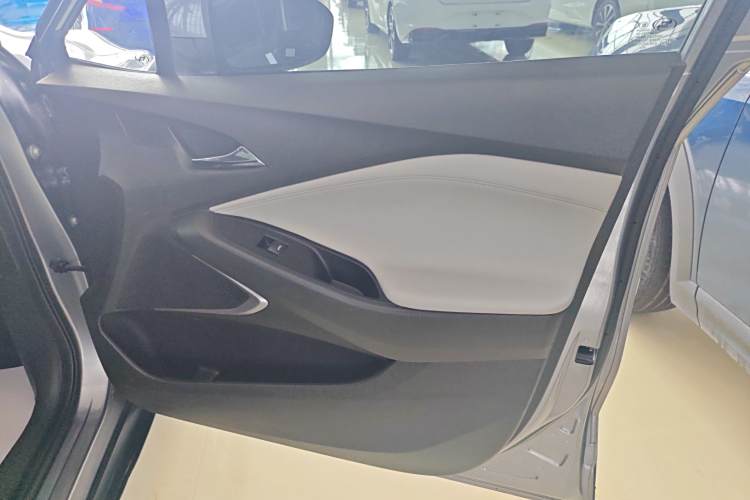 Chevrolet Orlando 2019 #25 Chevrolet Orlando 2019 car image #25