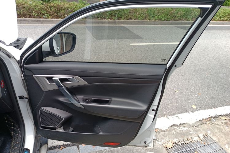 GEELY Boyue 2018 #25 GEELY Boyue 2018 immagine di auto #25