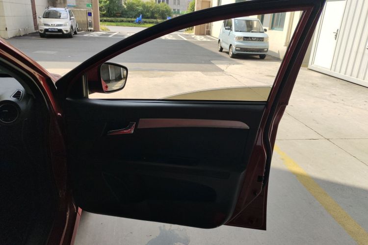 Roewe 350 2017 صورة سيارة #25