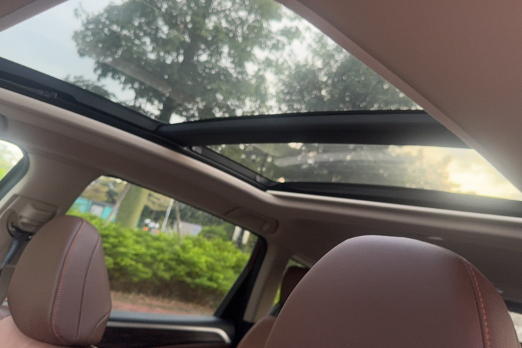 Honda Jade 2017 car image #25