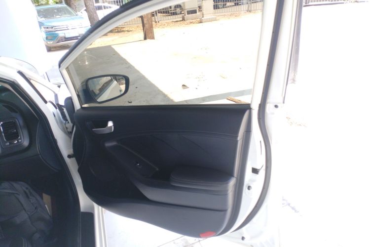 Kia K3 2017 #25 Kia K3 2017 car image #25