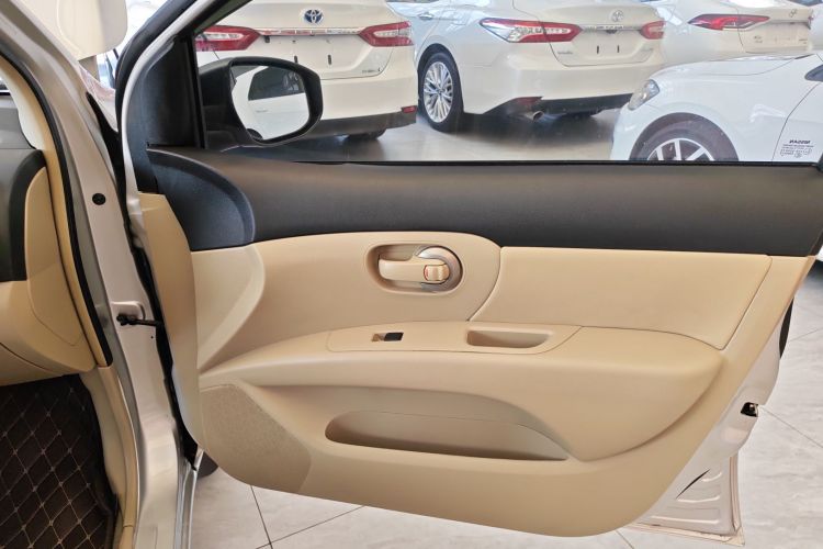 日产 骊威 2018 汽车图片 #25