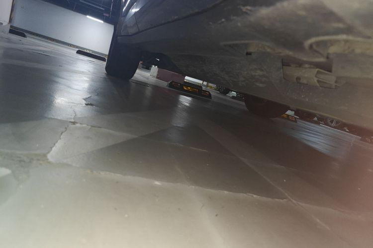 哪吒汽车 哪吒X 2023 汽车图片 #25