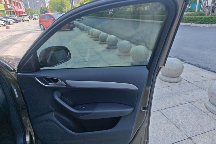 Audi Q3 (Imported) 2017 car image #25