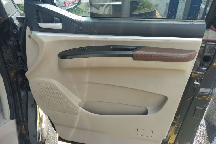 Forthing Lingzhi EV 2020 car image #25