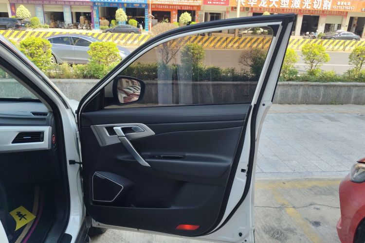 GEELY Boyue 2018 car image #25