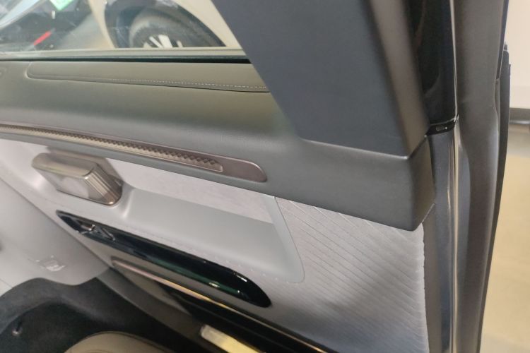 Zeekr MIX 2024 car image #25