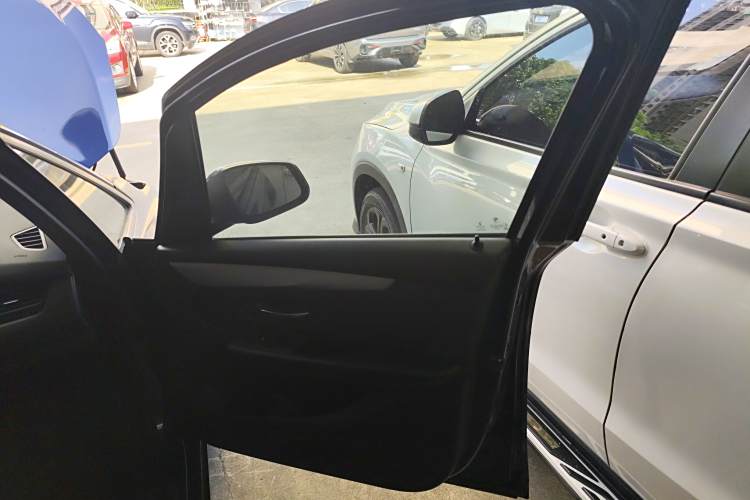 BMW 2 Series Tourer 2017 imagem de carro #25