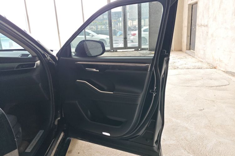 Toyota Highlander (Imported) 2024 car image #25