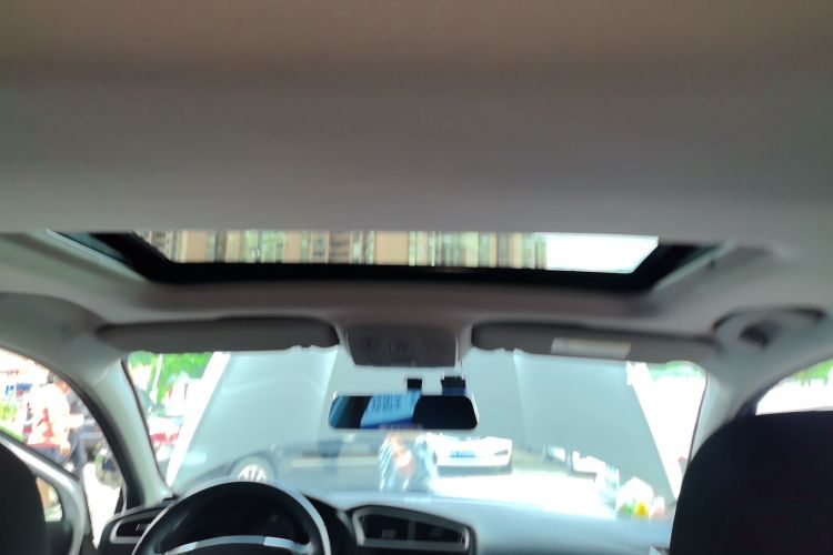 Citroen C4L 2015 car image #25