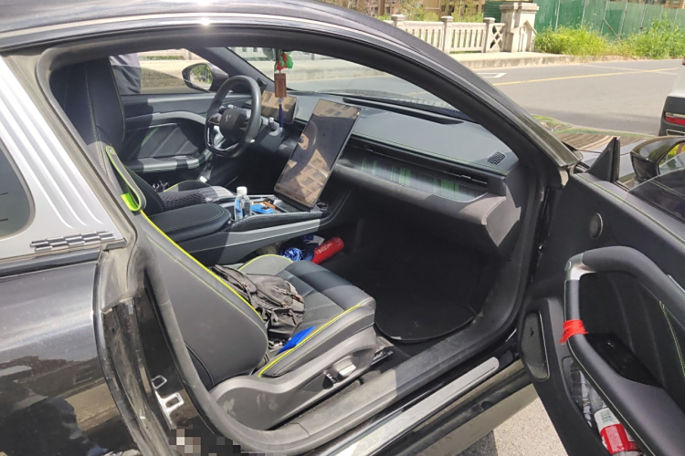 哪吒汽车 哪吒GT 2023 汽车图片 #25