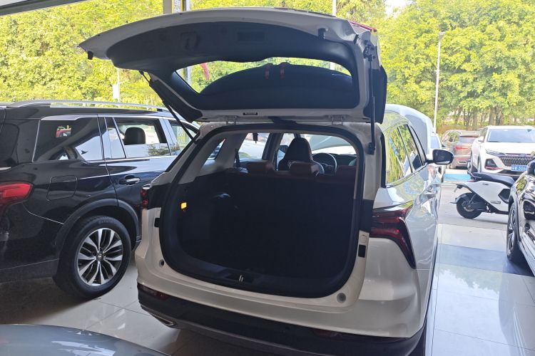 Changan CS75 PRO 2023 immagine di auto #25