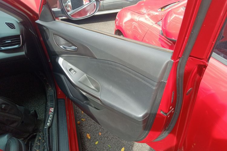 Hyundai Lafesta 2018 #25 Hyundai Lafesta 2018 car image #25