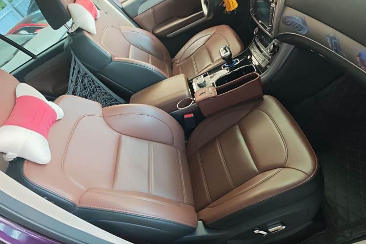 Haval H8 2018 изображение автомобиля #25