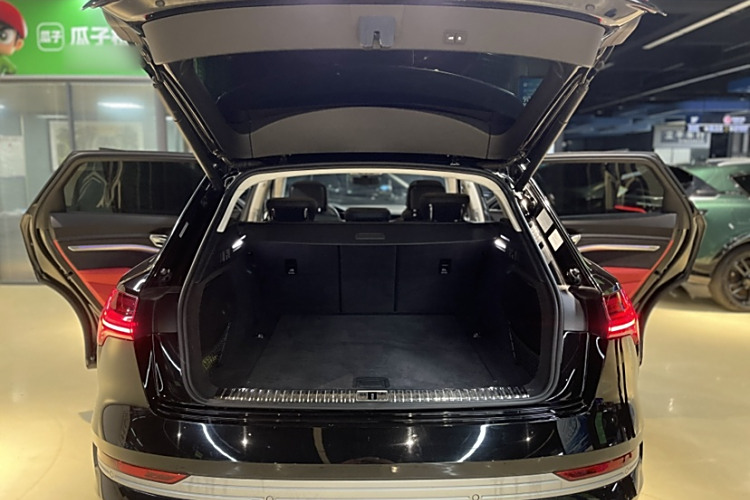 Audi e-tron 2023 #25 Audi e-tron 2023 car image #25