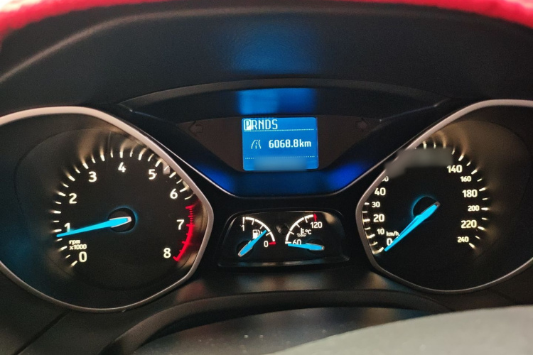 Ford Focus 2018 car image #25