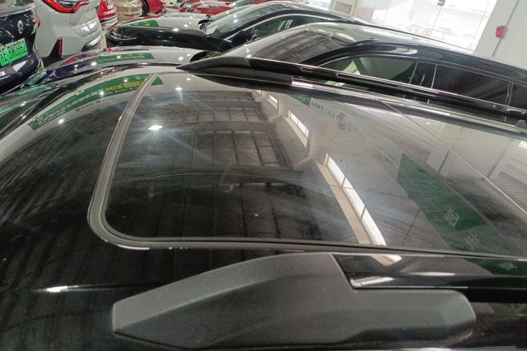 Chevrolet Equinox Plus 2024 car image #25