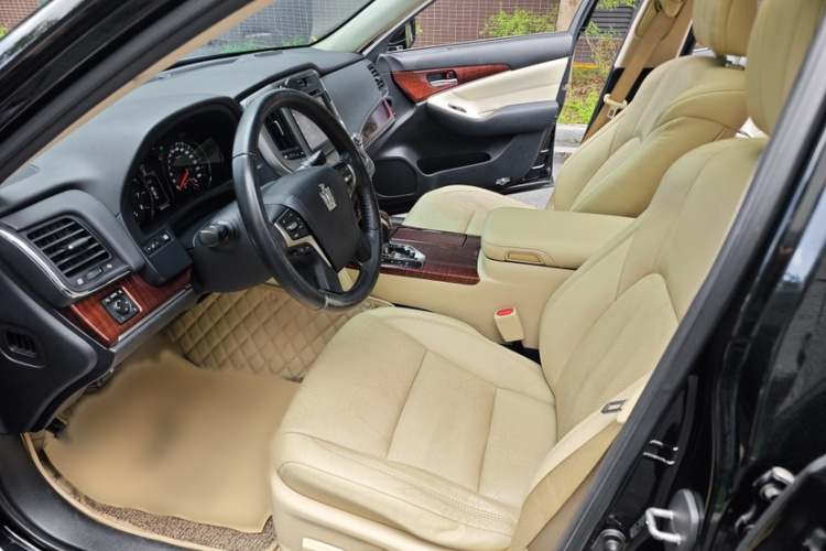 丰田 皇冠 2016 汽车图片 #25