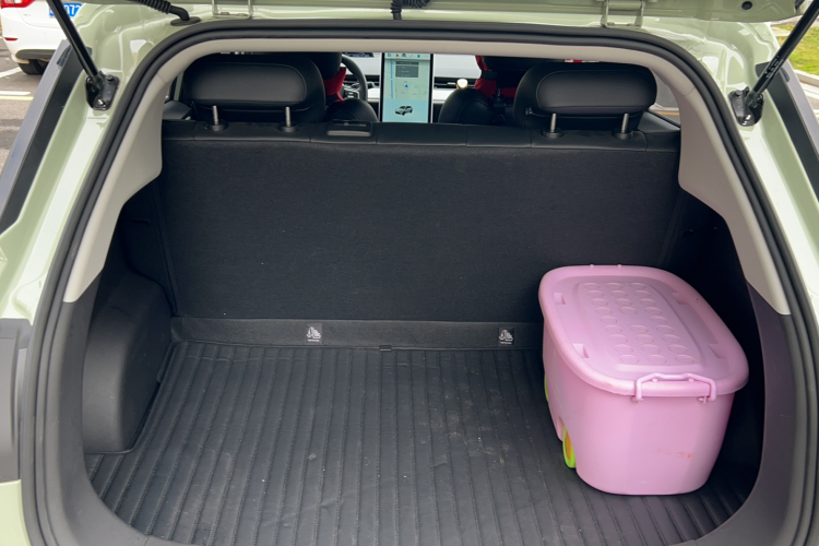 哪吒汽车 哪吒AYA 2023 汽车图片 #25