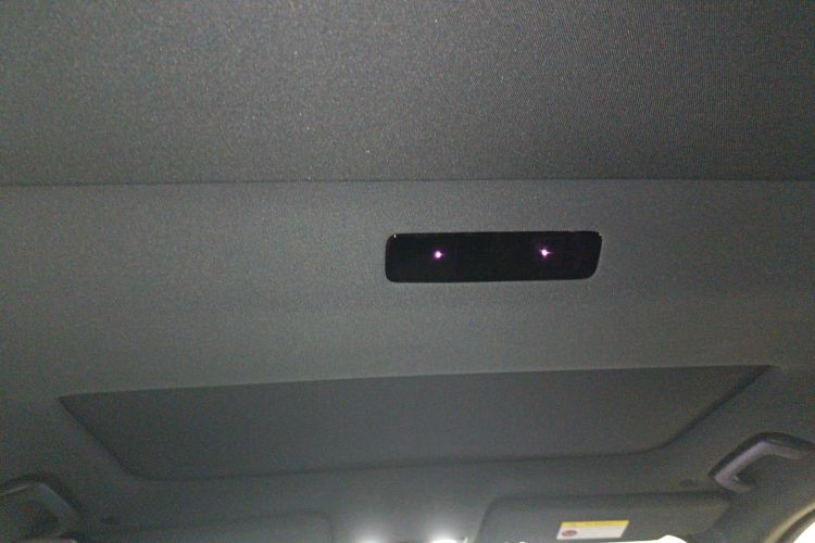 Li L8 2022 изображение автомобиля #25